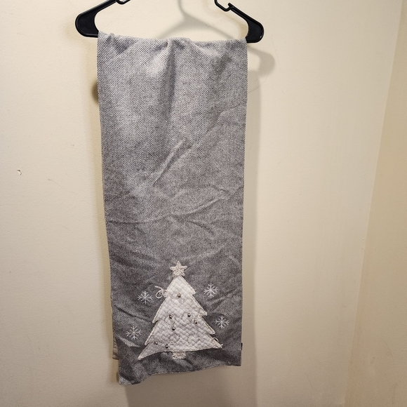 Max Studio gray Christmas Runner table cloth runner - Picture 6 of 11